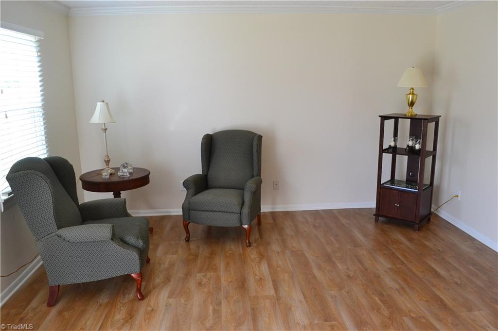 5735 Bramblegate Road Greensboro, NC 27409 - Photo 7 of 20