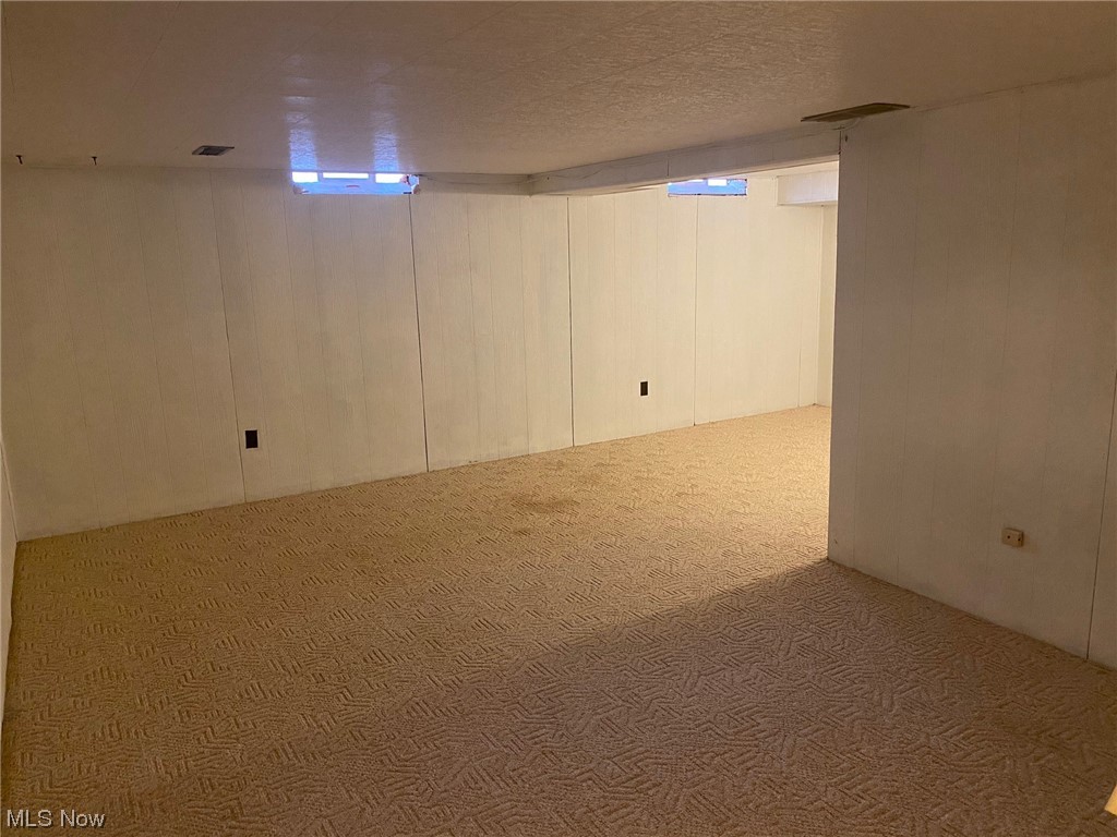6561 Engle Road, Unit 40A Brook Park, OH 44142 - Photo 20 of 24 Basement rec room