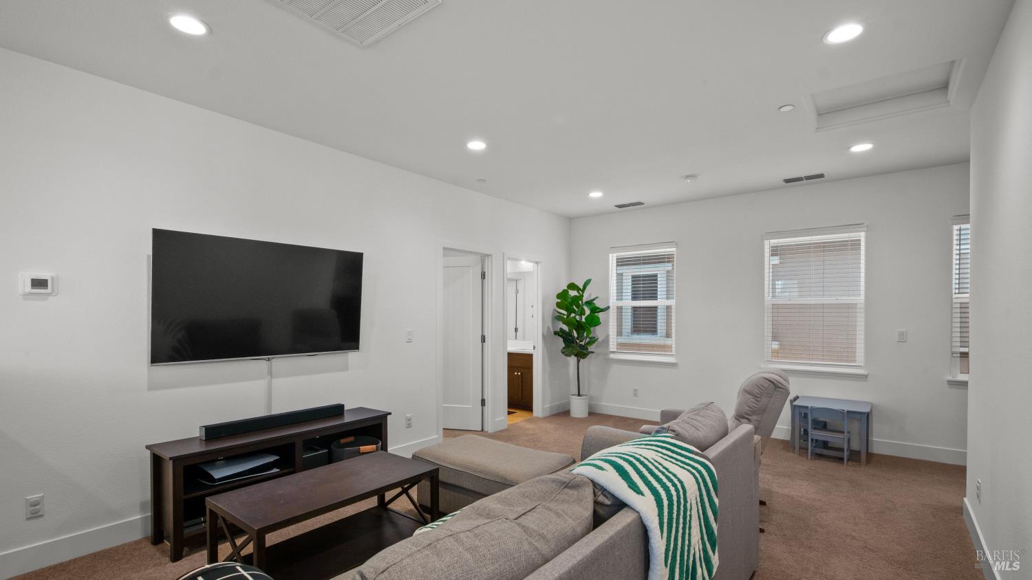 5715 Knight Road Rohnert Park, CA 94928 - Photo 35 of 58