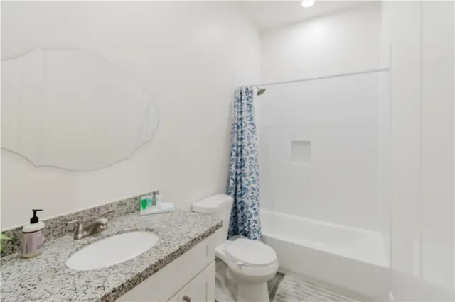 $419,000 | 8509-11 Regiment Drive, Chalmette, LA 70043