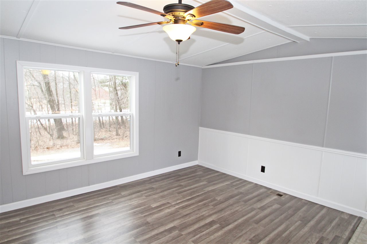 12 North Fuchsia Drive Rochester, NH 03867 - Photo 2 of 21