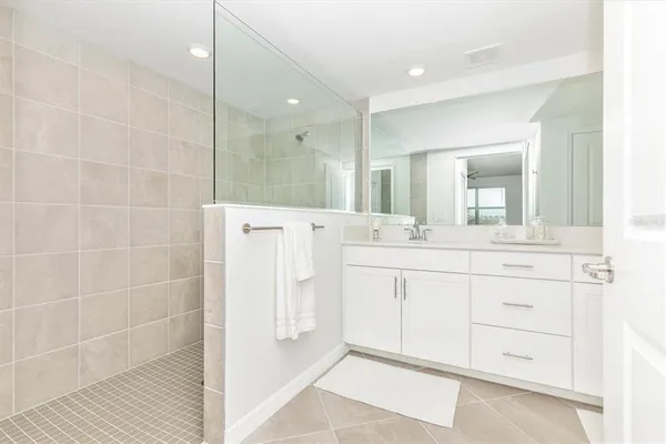 $3,000 | 12685 Radiance Court, Unit 102, Venice, FL 34293