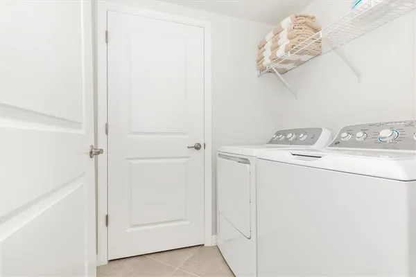 $3,000 | 12685 Radiance Court, Unit 102, Venice, FL 34293