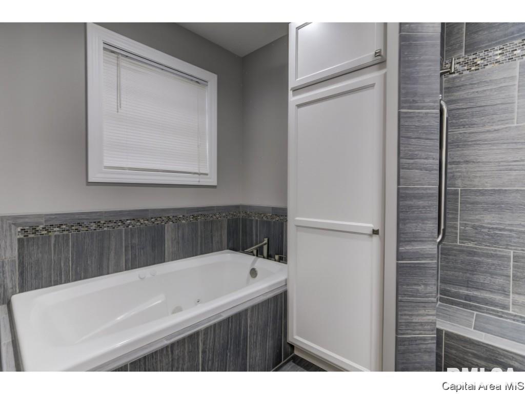 7306 Torrington Way Springfield, IL 62711 - Photo 17 of 36