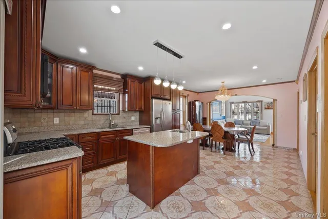 $1,348,000 | 81-32 265th Street | Floral Park