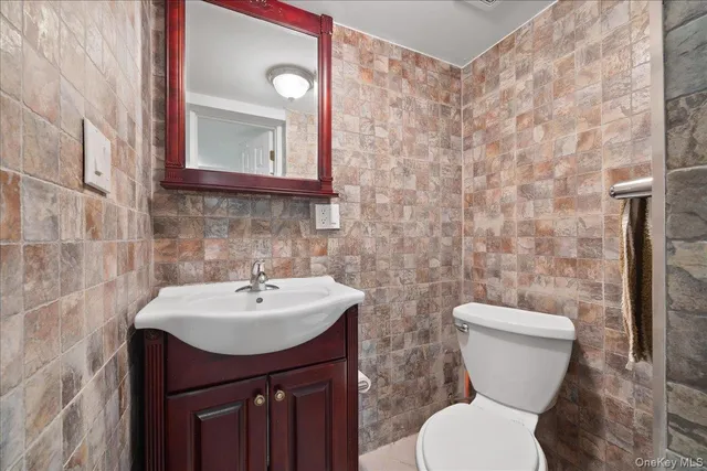 $1,348,000 | 81-32 265th Street | Floral Park