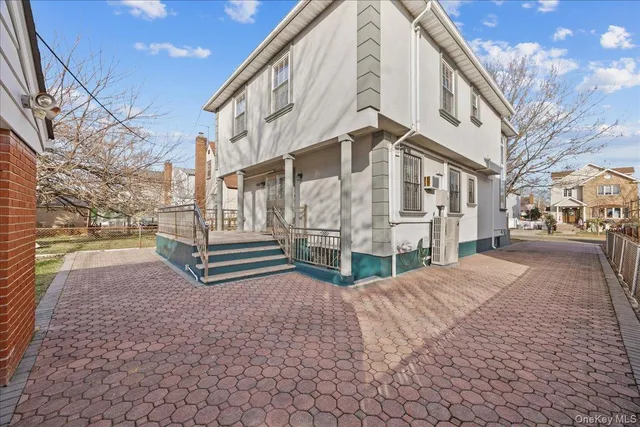 $1,348,000 | 81-32 265th Street | Floral Park