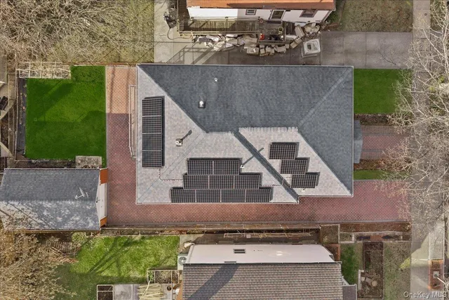 $1,348,000 | 81-32 265th Street | Floral Park