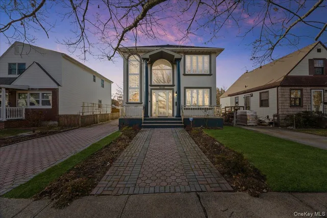 $1,348,000 | 81-32 265th Street | Floral Park