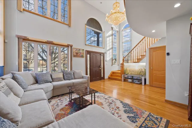 $1,348,000 | 81-32 265th Street | Floral Park