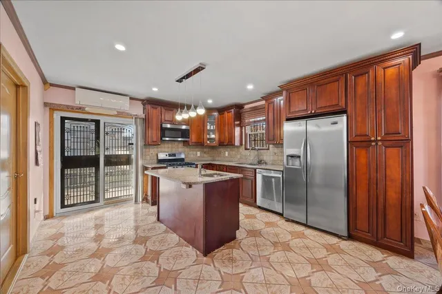 $1,348,000 | 81-32 265th Street | Floral Park