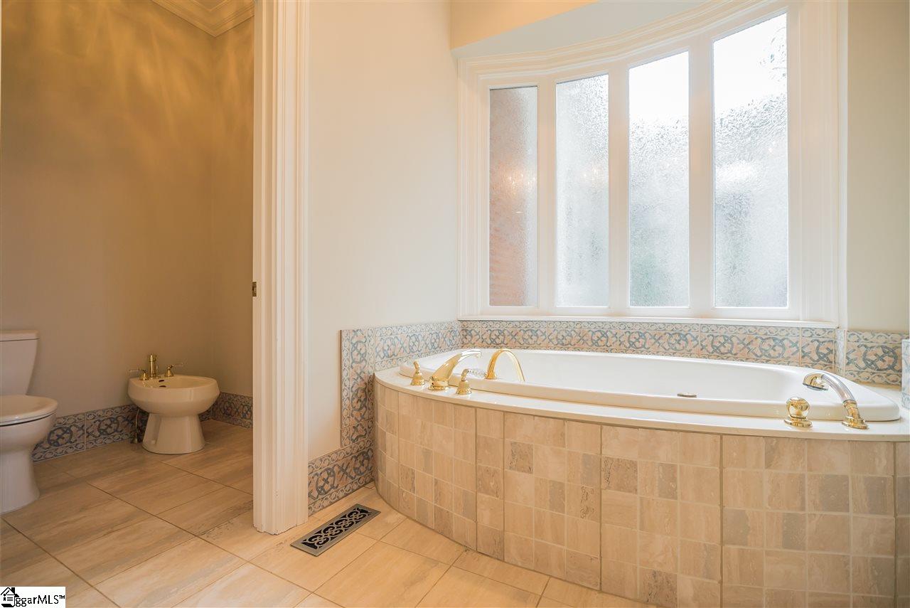 171 Chapman Road Greenville, SC 29605 - Photo 18 of 34 Gallery Image 18