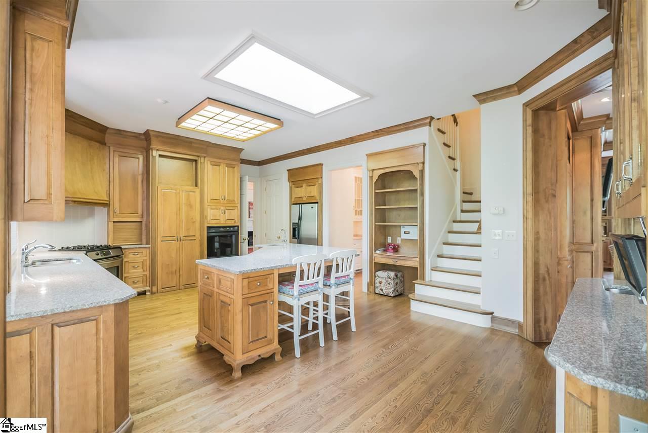 171 Chapman Road Greenville, SC 29605 - Photo 9 of 34 Gallery Image 9