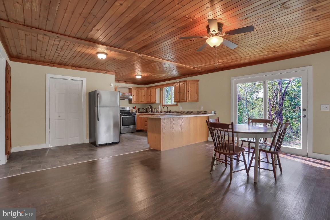 92 Jasmine Road Delta, PA 17314 - Photo 8 of 38 Gallery Image 8
