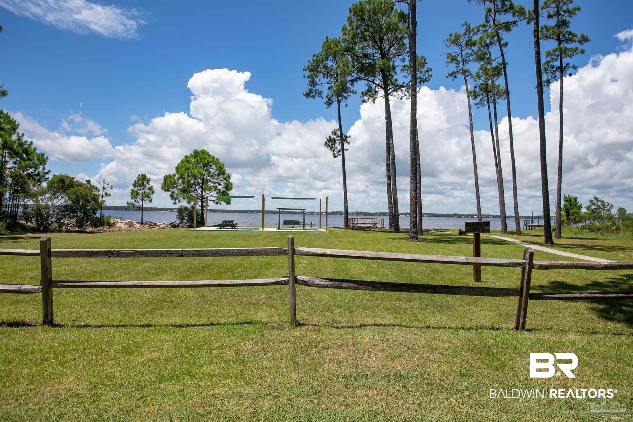 5420 North Shore Road Pensacola, FL 32507 - Photo 4 of 13 Community Waterfront Park