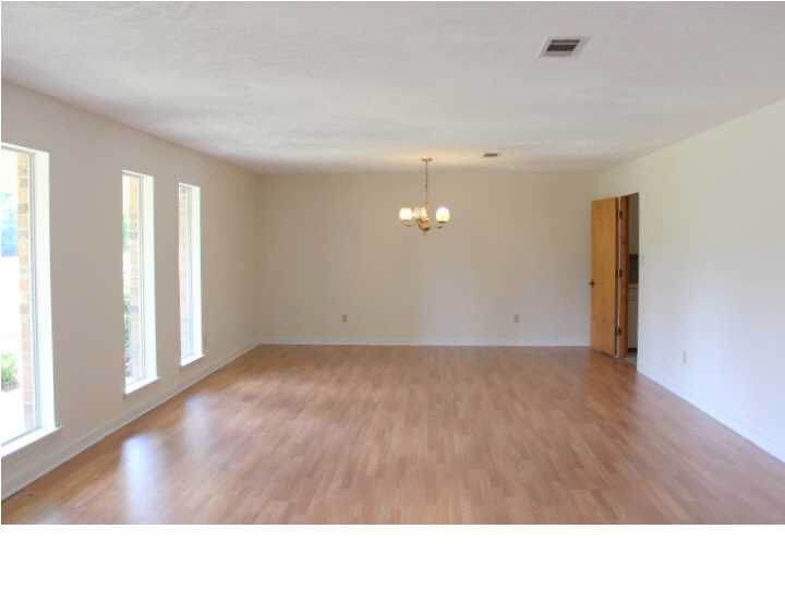 1074 West Parks Road Raymond, MS 39154 - Photo 12 of 37 Formal Living-Dining