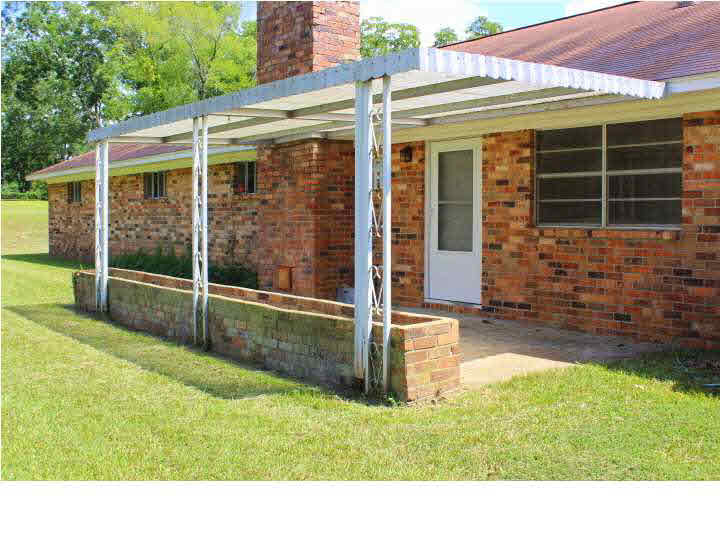 1074 West Parks Road Raymond, MS 39154 - Photo 31 of 37 Covered Patio