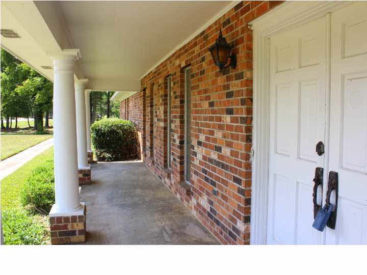 1074 West Parks Road Raymond, MS 39154 - Photo 8 of 37 Covered Front Porch