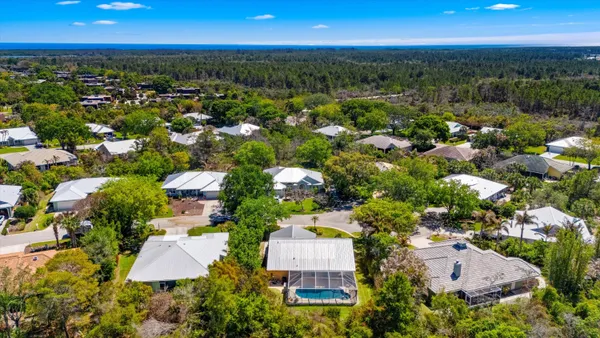 $700,000 | 5040 Southeast Bent Wood Drive, Stuart, FL 34997