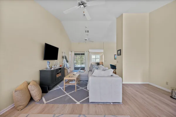 $700,000 | 5040 Southeast Bent Wood Drive, Stuart, FL 34997