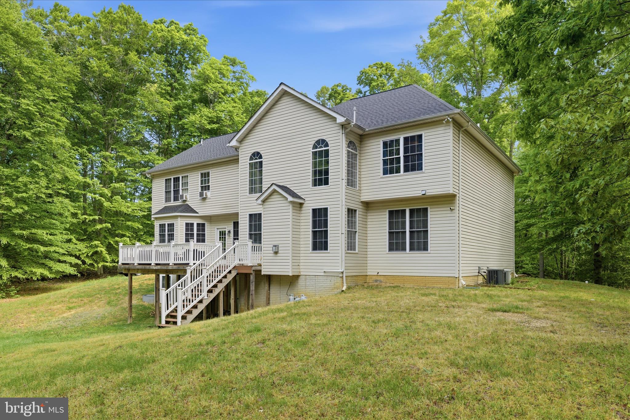 5829 Lockmere Place Waldorf, MD 20601 - Photo 54 of 54 a view of a yard in front of a house