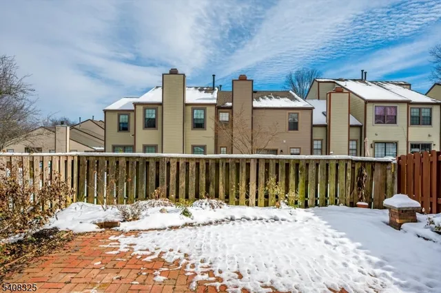 $470,000 | 4 Deborah Court, Robbinsville, NJ 08691