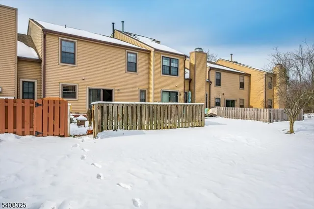 $470,000 | 4 Deborah Court, Robbinsville, NJ 08691