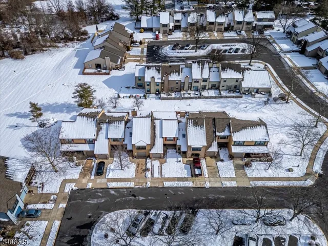 $470,000 | 4 Deborah Court, Robbinsville, NJ 08691