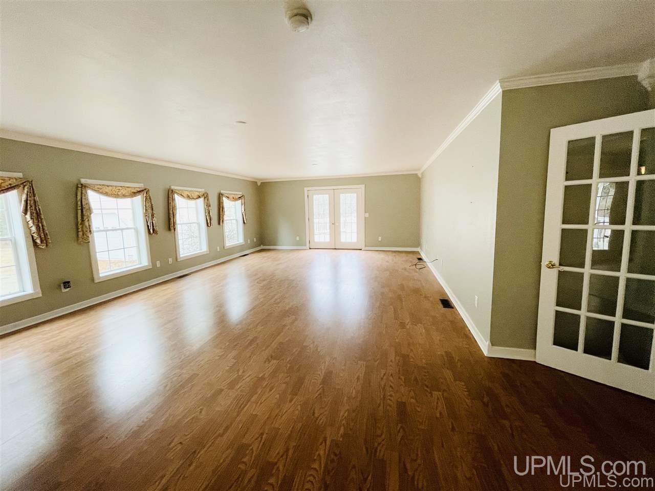 5647 23.5 Road Gladstone, MI 49837 - Photo 23 of 49 Gallery Image 23