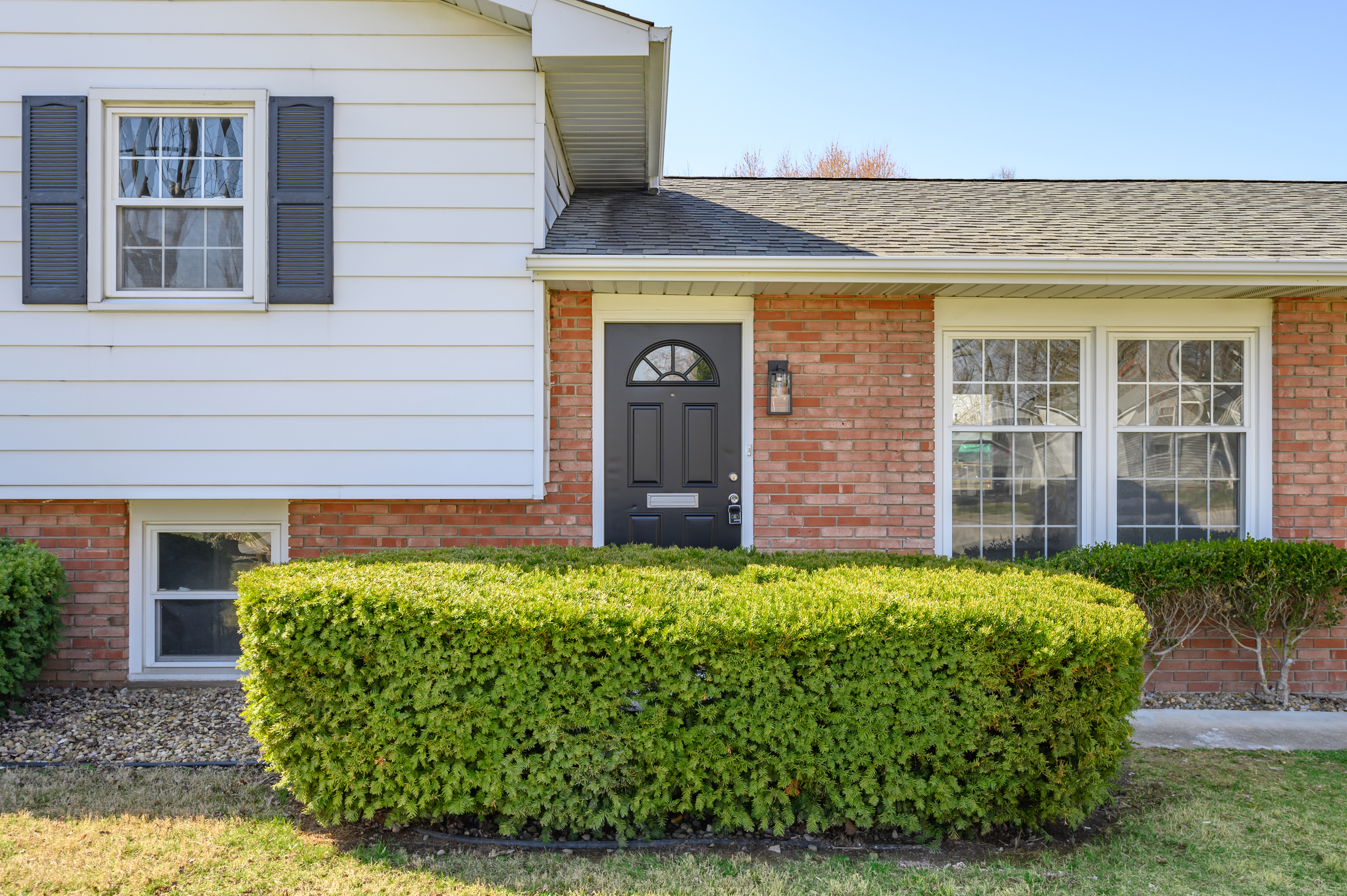 1724 Beam Road Columbus, IN 47201 - Photo 2 of 46 Gallery Image 2