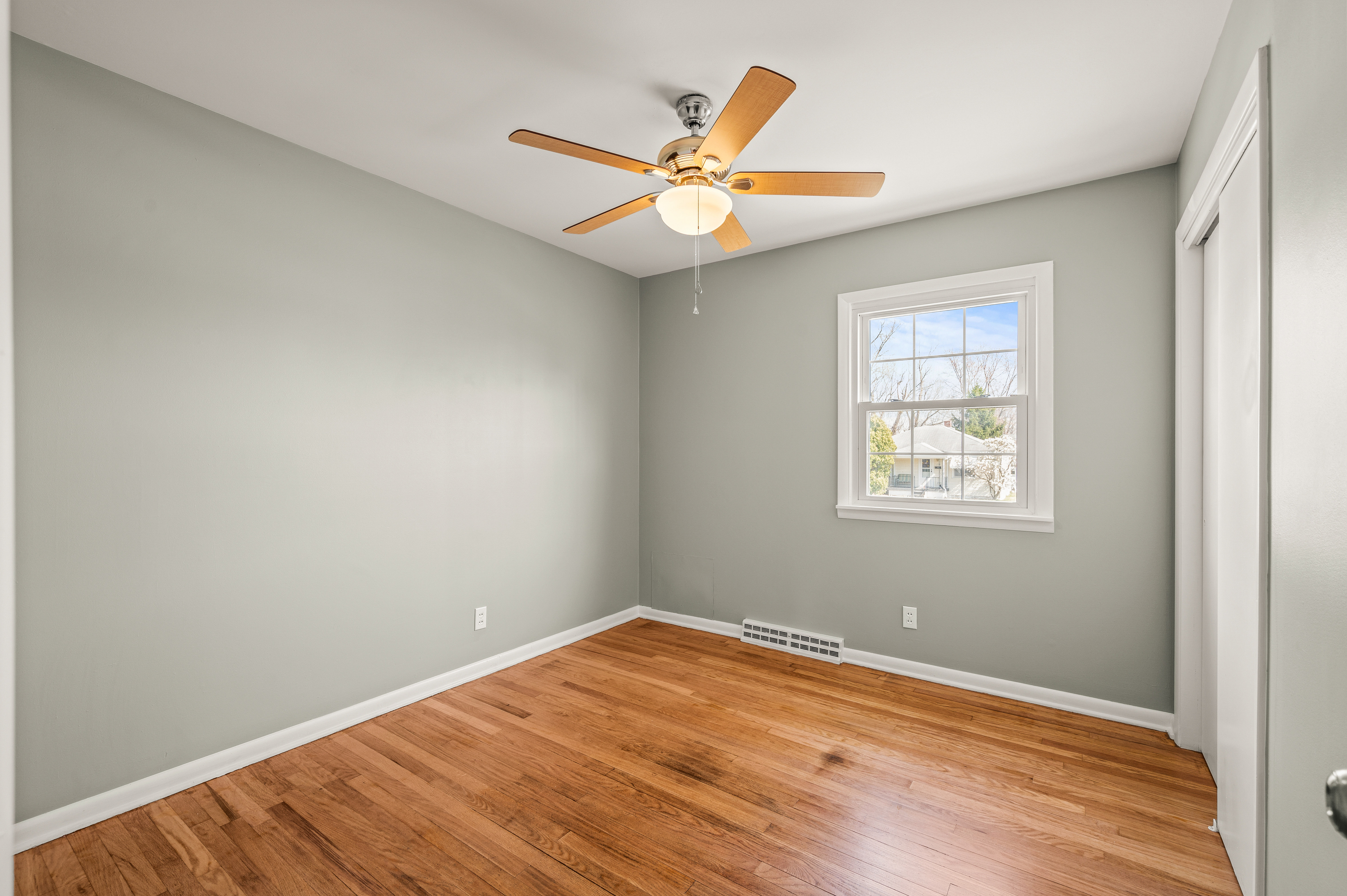 1724 Beam Road Columbus, IN 47201 - Photo 23 of 46 Gallery Image 23