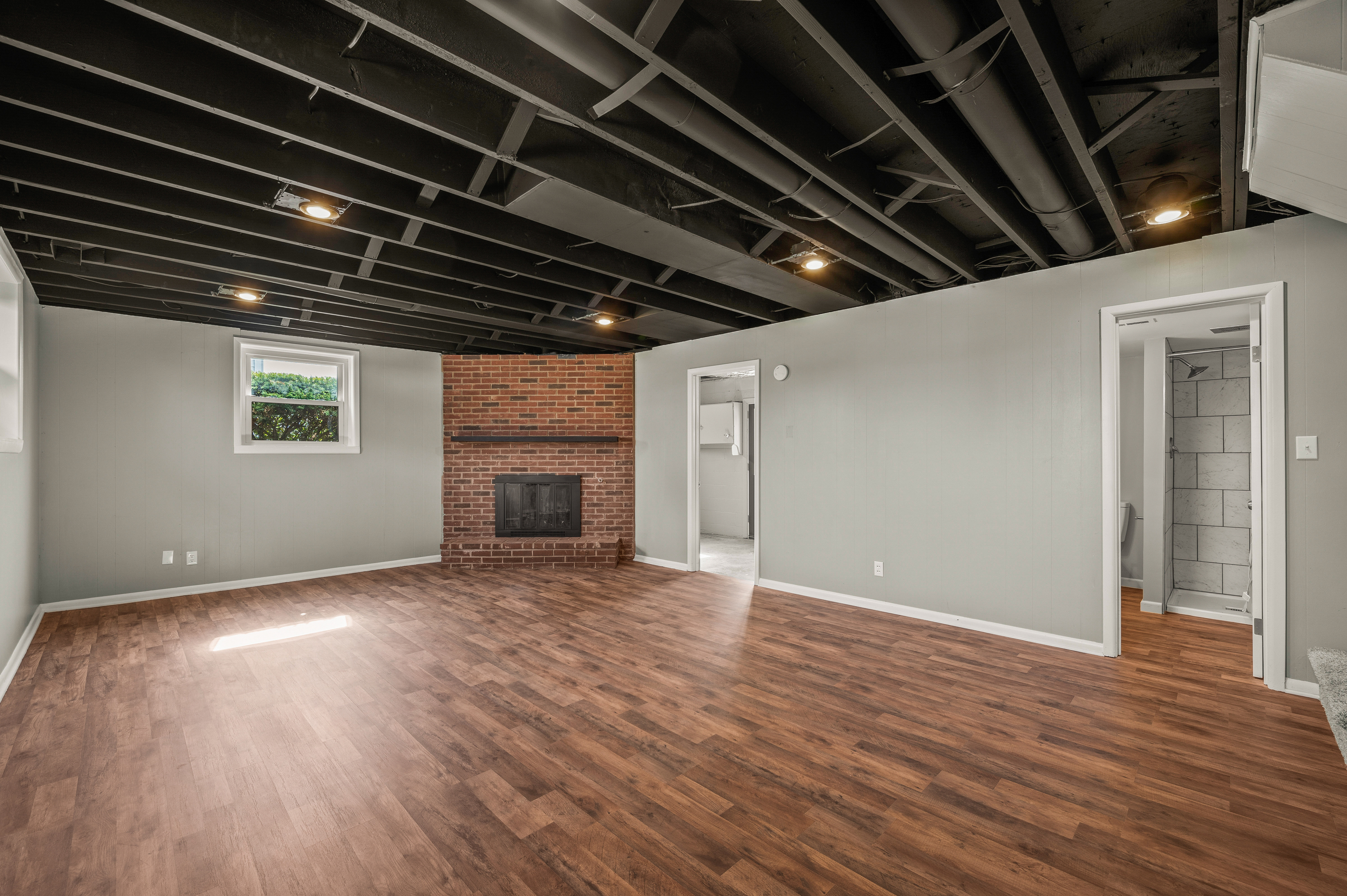 1724 Beam Road Columbus, IN 47201 - Photo 25 of 46 Gallery Image 25