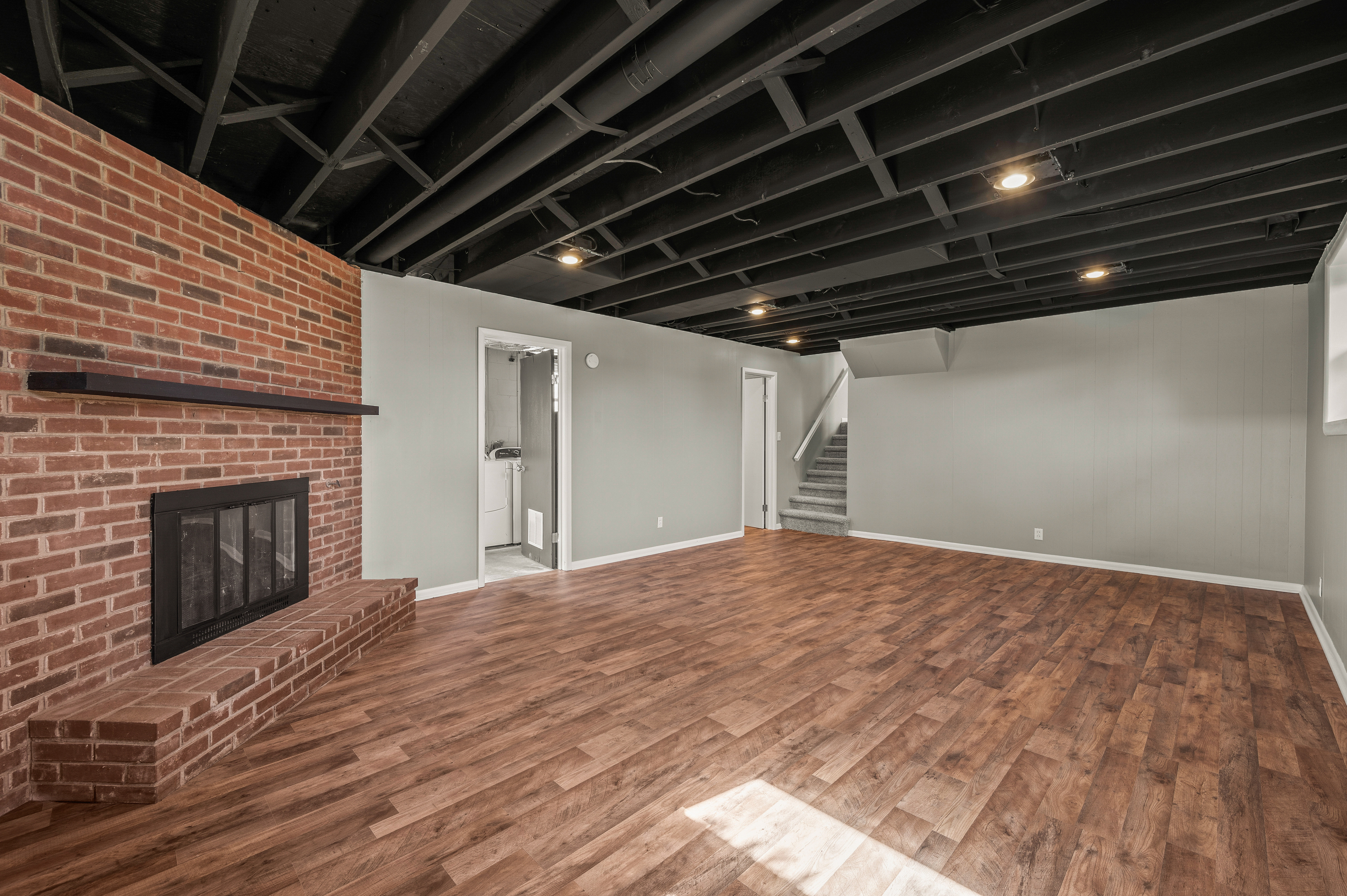1724 Beam Road Columbus, IN 47201 - Photo 26 of 46 Gallery Image 26