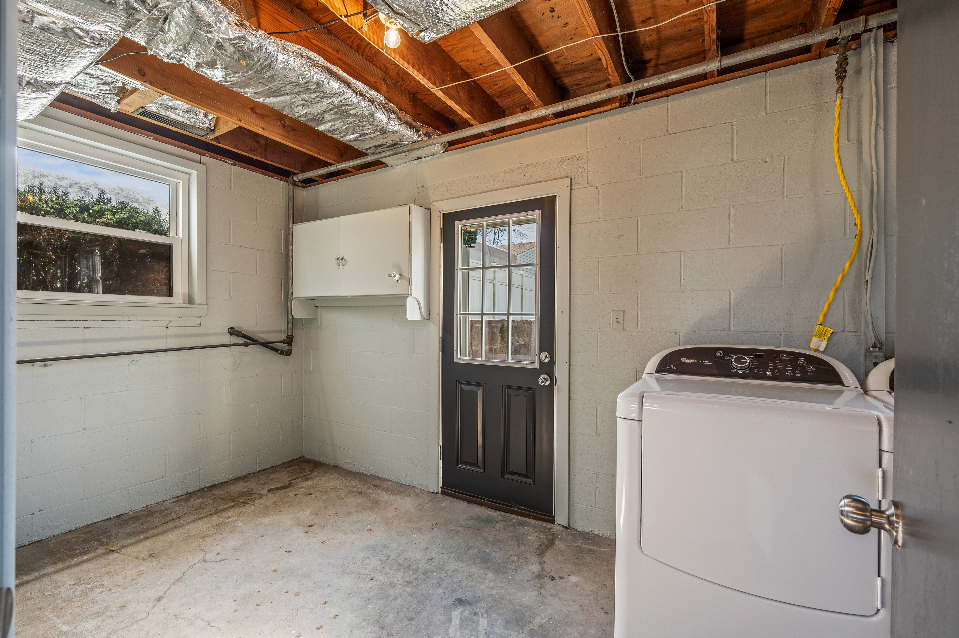 1724 Beam Road Columbus, IN 47201 - Photo 30 of 46 Gallery Image 30