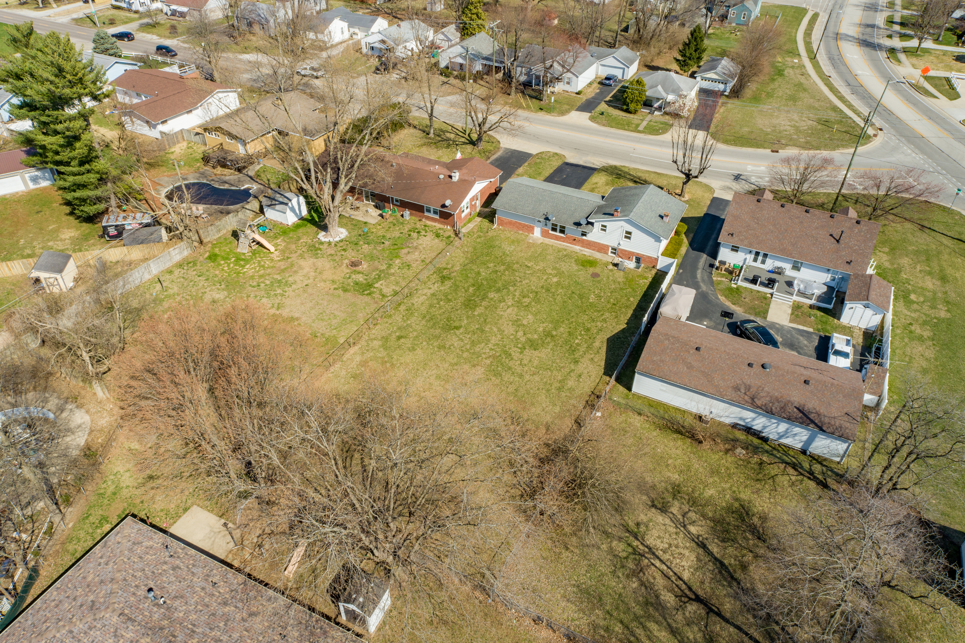1724 Beam Road Columbus, IN 47201 - Photo 43 of 46 Gallery Image 43