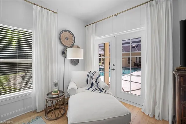 a view of a livingroom with furniture