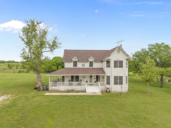 $950,000 | 2038 Farm To Market Road 455, Sanger, TX 76266