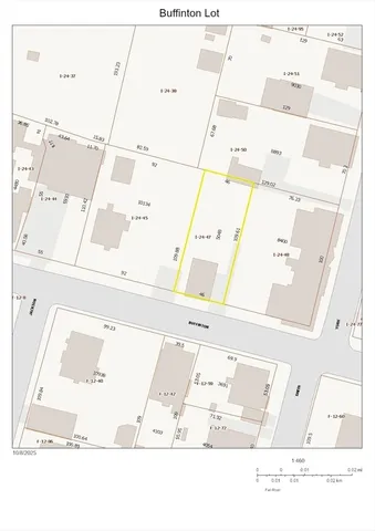 a black and white photo of a living room