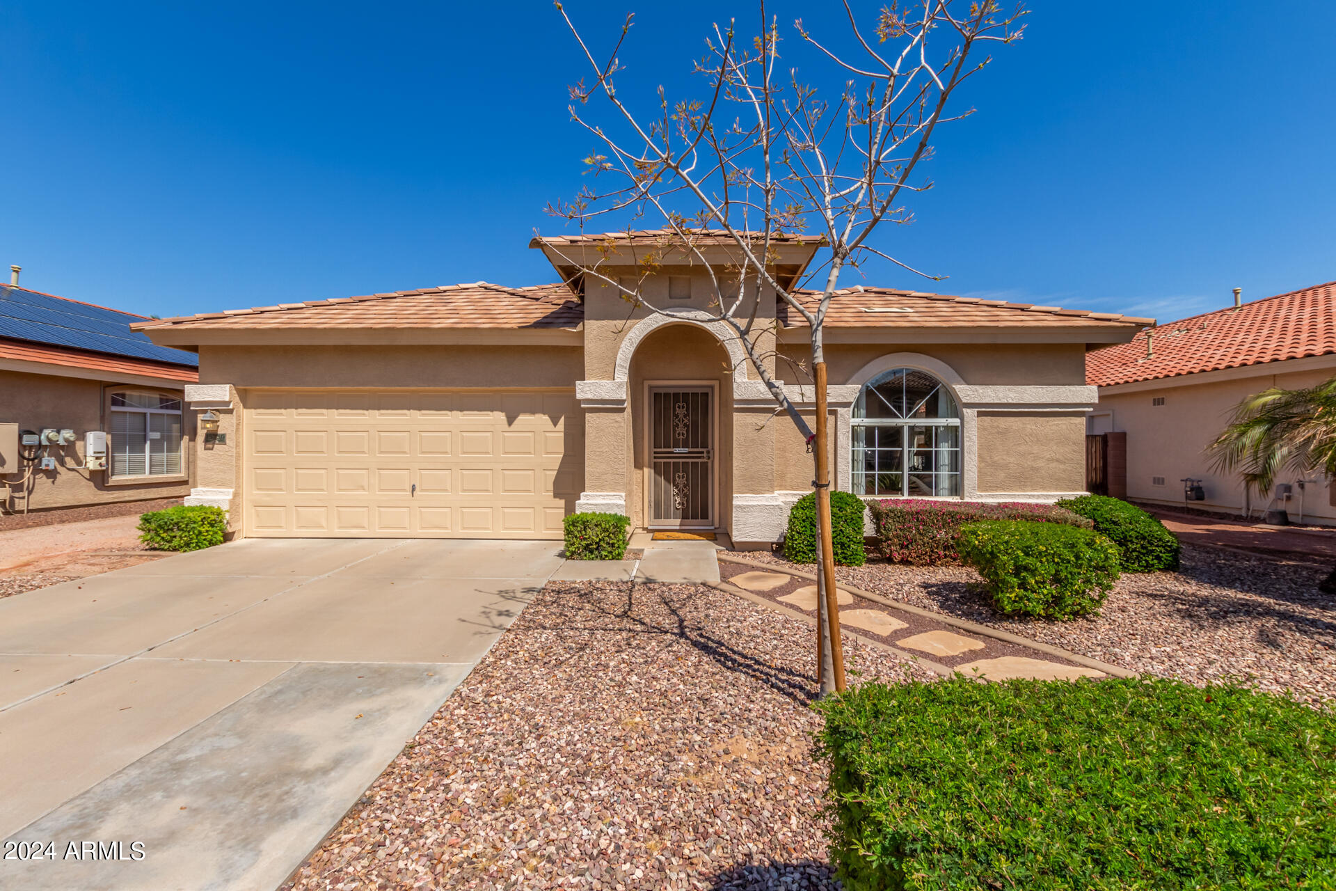 15730 West Calavar Road Surprise, AZ 85379 - Photo 4 of 57 01 - Calavar