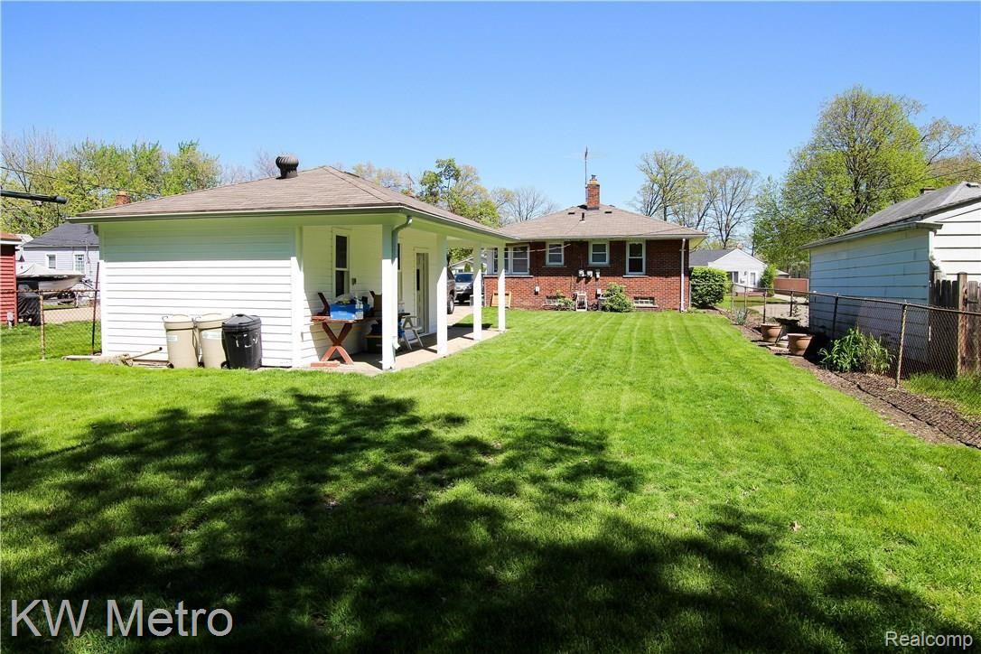 3291 Inman Street Ferndale, MI 48220 - Photo 17 of 19 IMG_0637.jpg