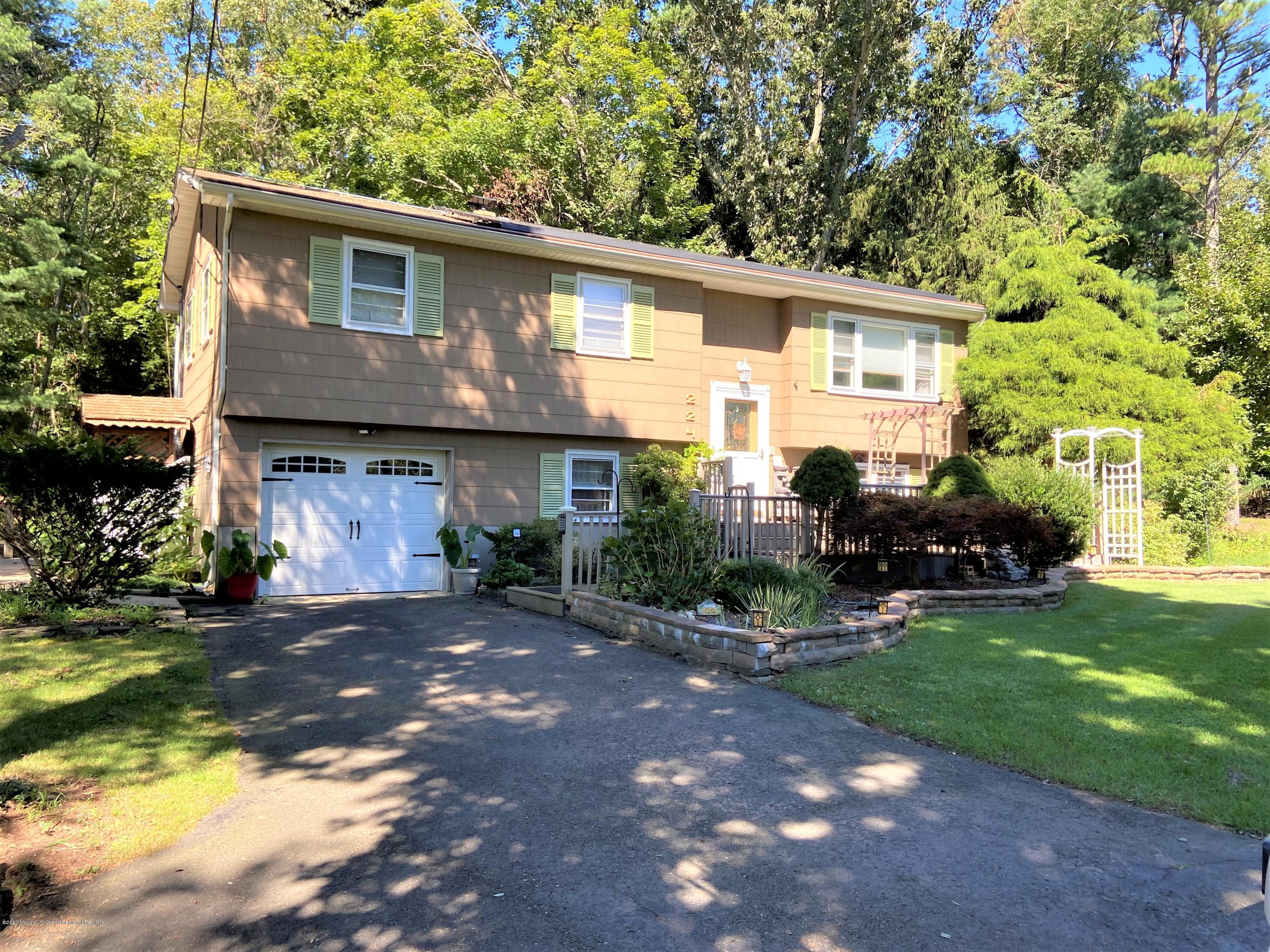 224 Kent Road Howell, NJ 07731 - Photo 1 of 68 7879k