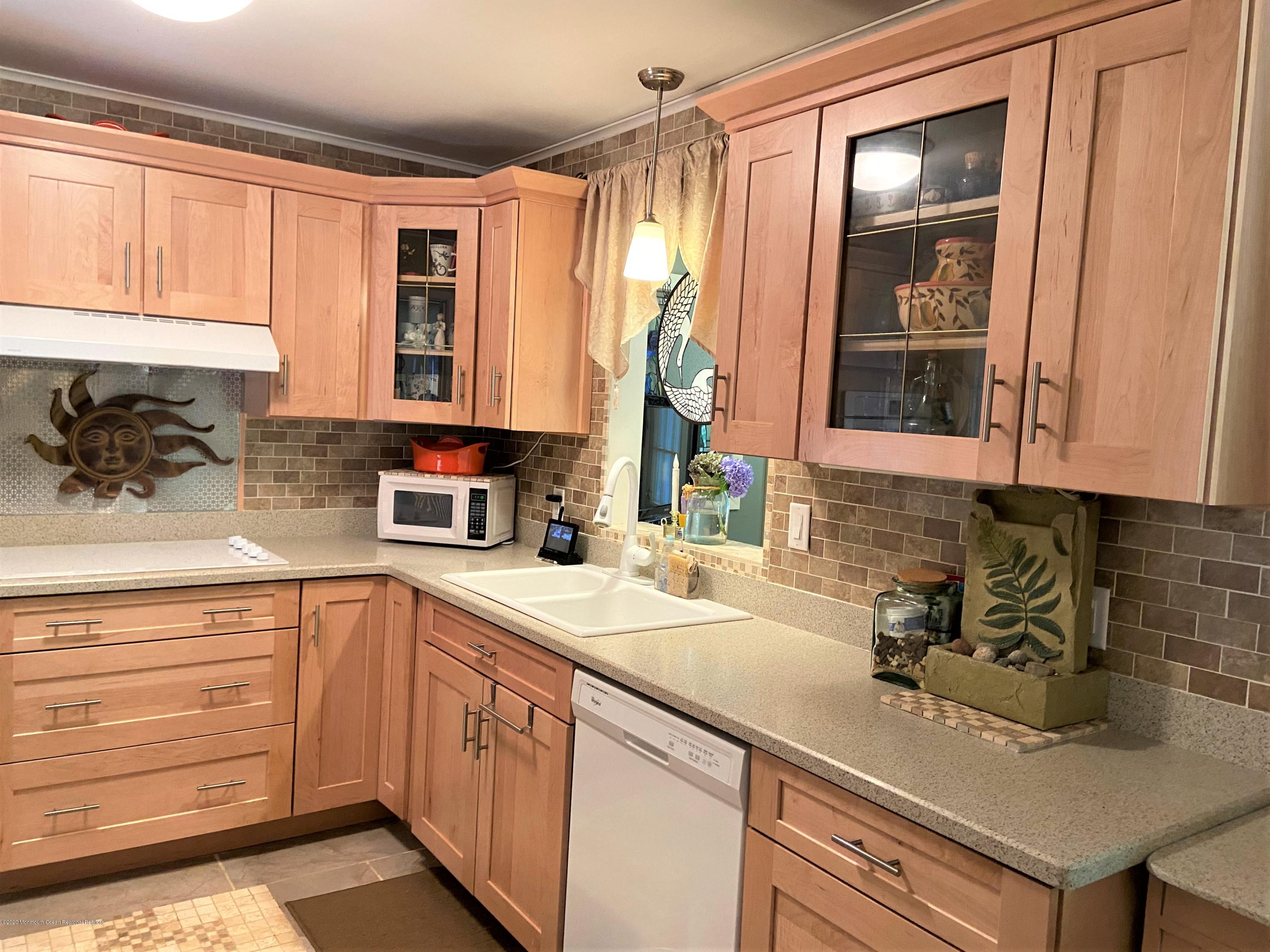 224 Kent Road Howell, NJ 07731 - Photo 11 of 68 7890k