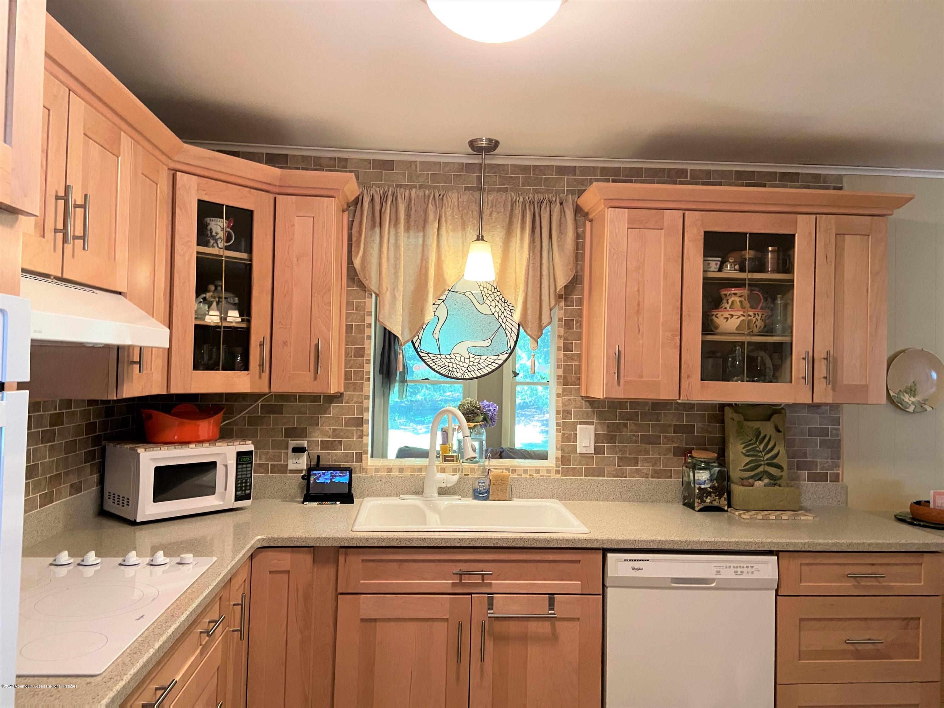 224 Kent Road Howell, NJ 07731 - Photo 12 of 68 7891k