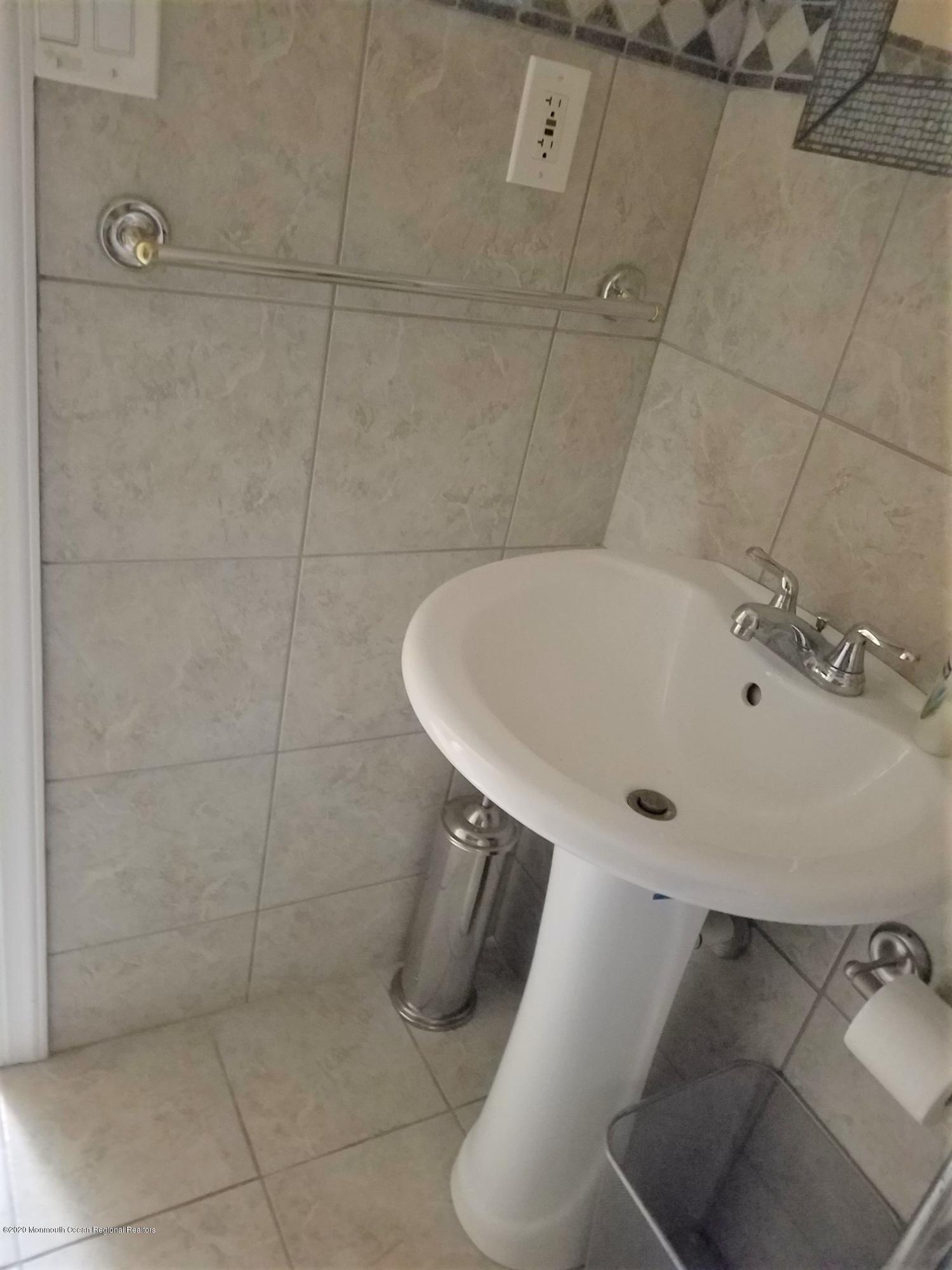 224 Kent Road Howell, NJ 07731 - Photo 52 of 68 kent22