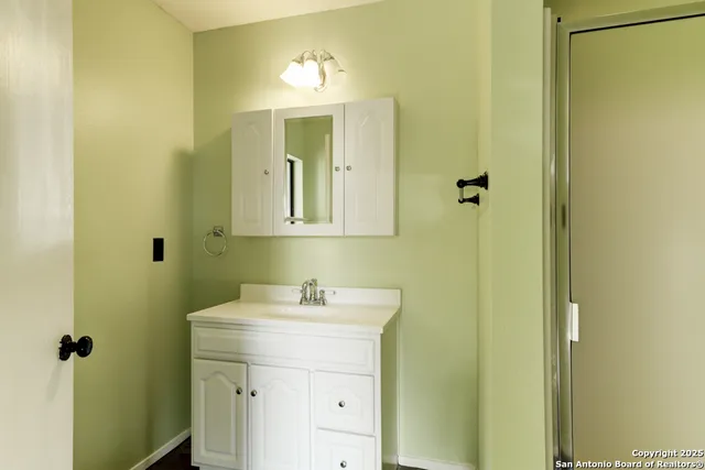 $5,199,999 | 13944 Farm To Market 32, Fischer, TX 78623