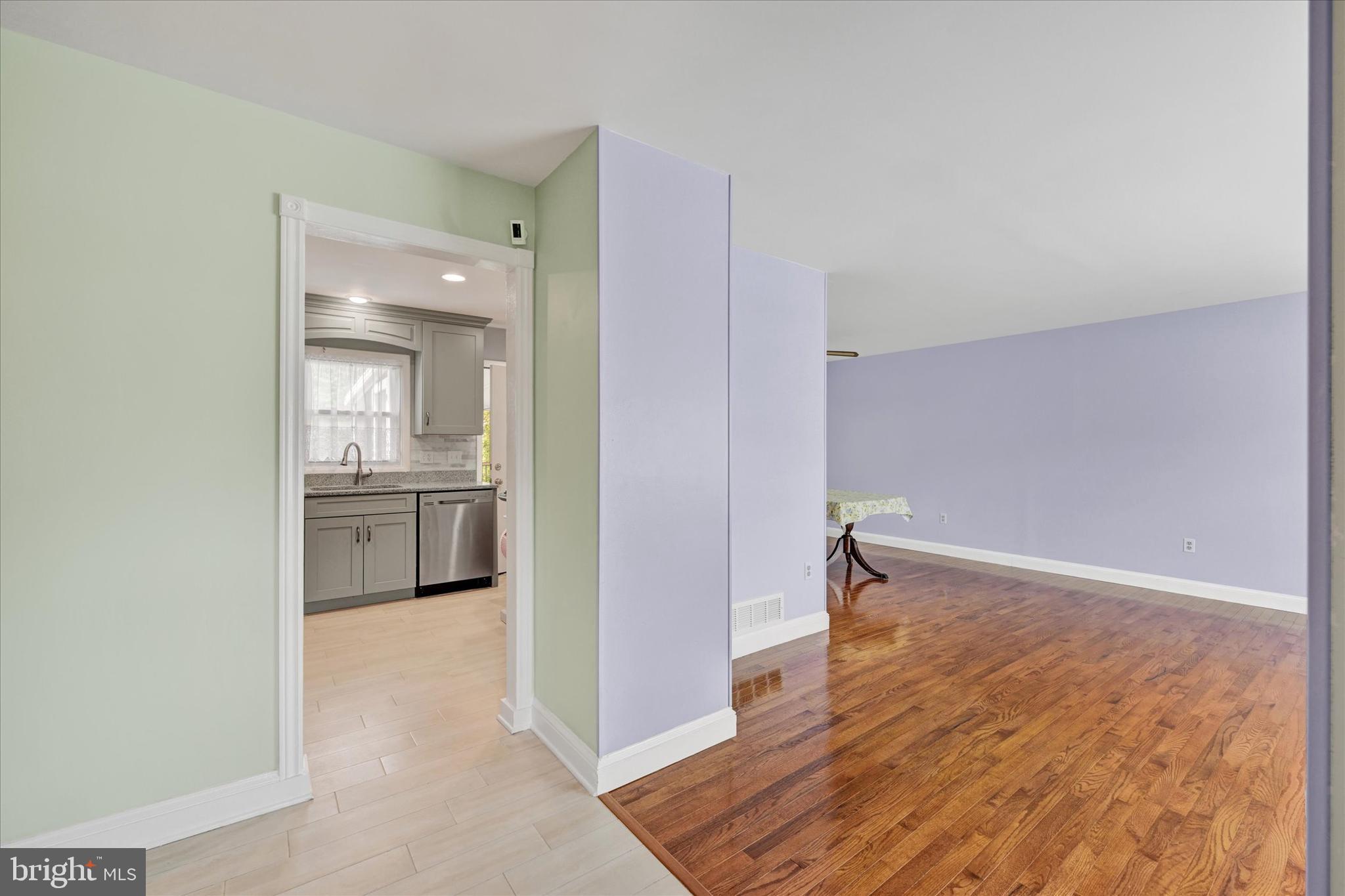 1202 Hillcreek Road Pasadena, MD 21122 - Photo 3 of 35