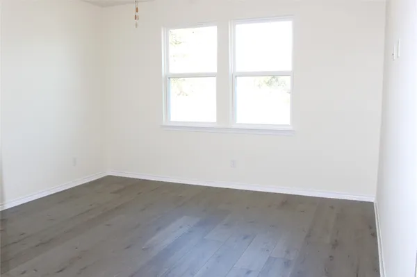 $1,900 | 3217 County Road 337, Bertram, TX 78605