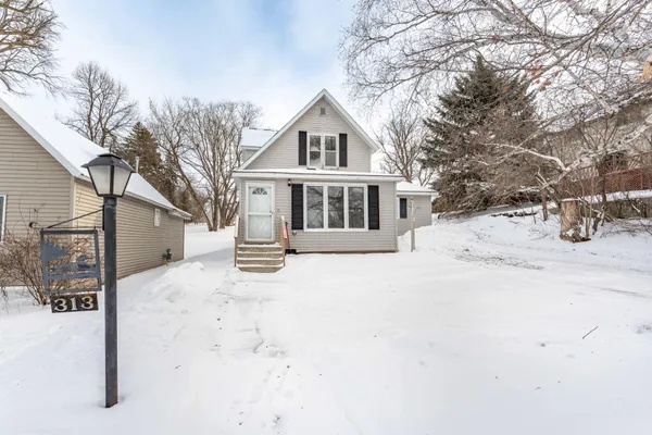 $135,000 | 313 3rd Street Southeast, Pelican Rapids, MN 56572