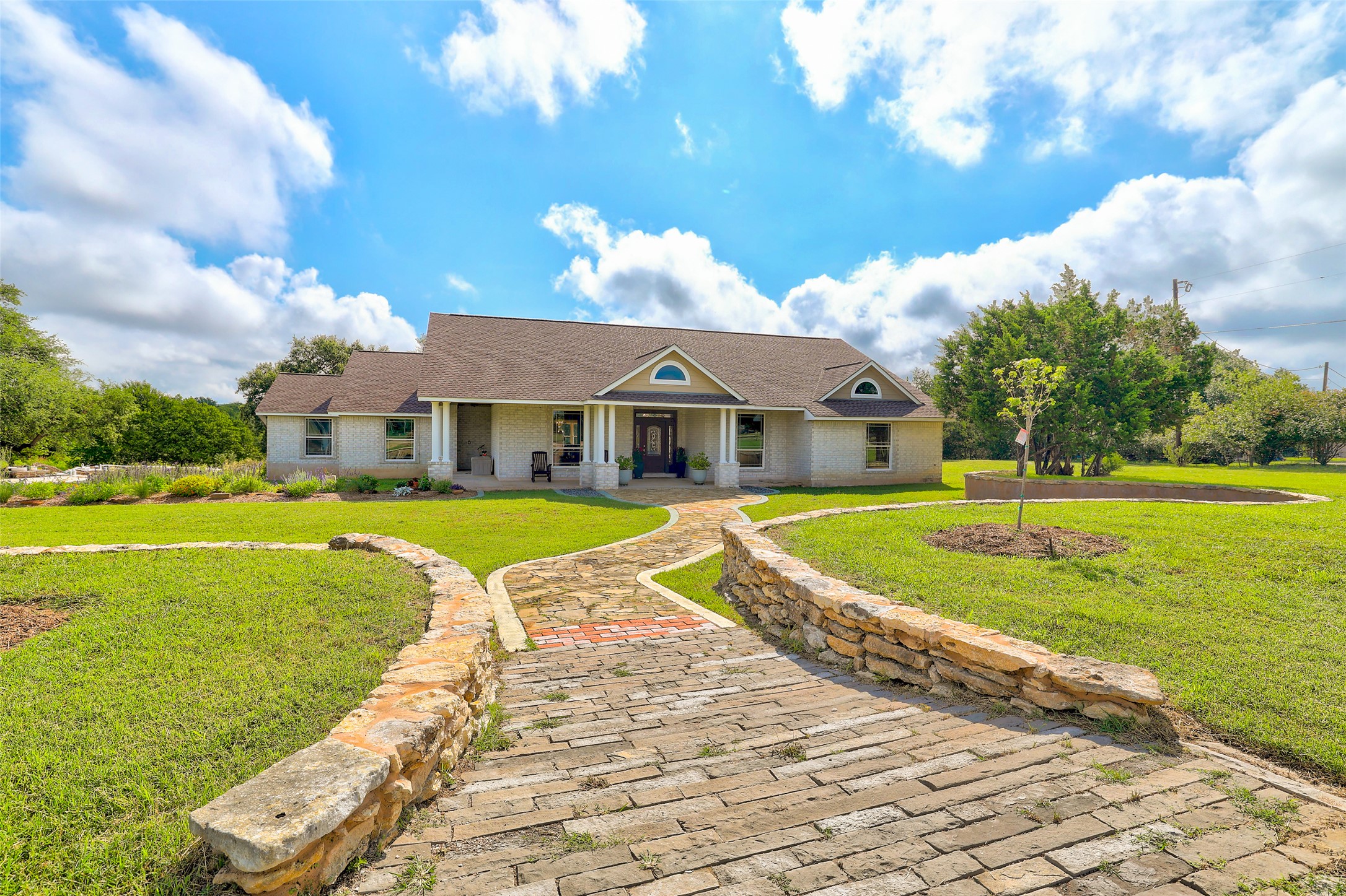 404 Mustang Way Georgetown, TX 78633 - Photo 5 of 40