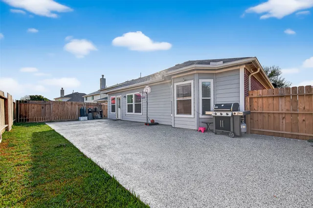 $275,000 | 6527 Capridge Drive, Houston, TX 77048